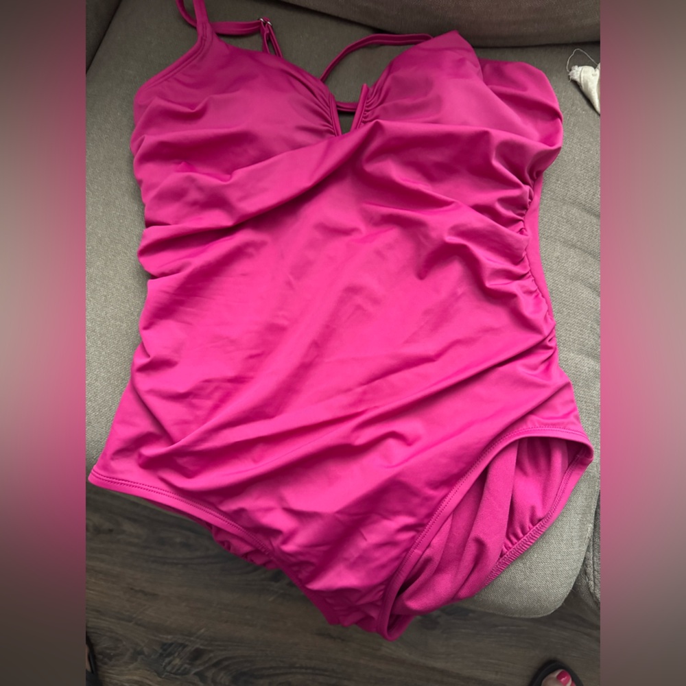 Time and Tru Fuchsia Swimwear